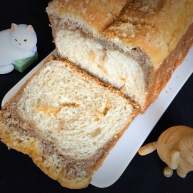 巧克力味肉松蛋糕吐司