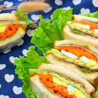 牛油果鸡蛋火腿三明治