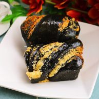 飘香竹炭椰蓉面包