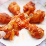 骨头都啃光的奥尔良鸡翅根