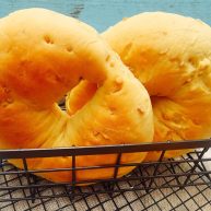 颗颗香浓花生粒入口的南瓜乳酪软欧包