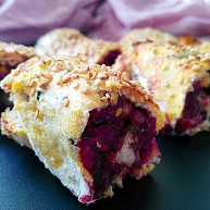 午后甜蜜茶点之芝士紫薯坚果吐司卷烤箱版