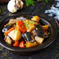 土豆炖香菇胡萝卜