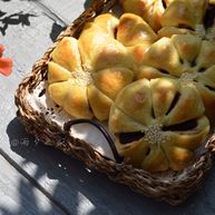 花朵豆沙面包