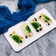 什锦果干酸奶糕