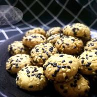 宝宝零食系列芝麻酥饼干