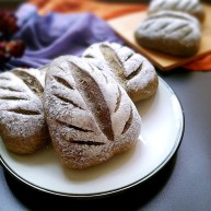 红糖黑芝麻叶子软欧