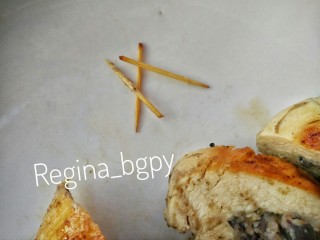 6、『减脂增肌』紫米鸡胸卷,记得把牙签拔掉