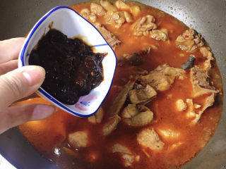 11、一看就会的家常黄焖鸡,加黄豆酱