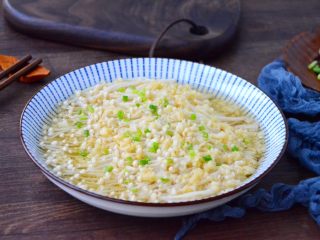 12、清蒸金针菇,撒上葱花