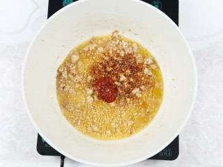 7、杂酱面,适量豆瓣酱