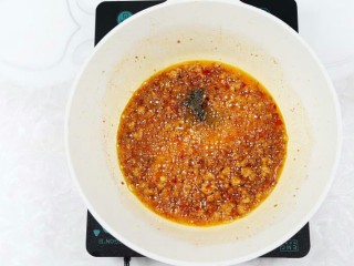 10、杂酱面,适量醋