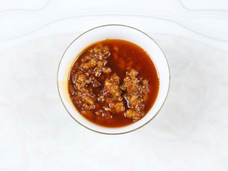 12、杂酱面,杂酱完成,盛出备用