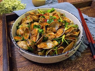 17、辣炒花蚬子,成品图。