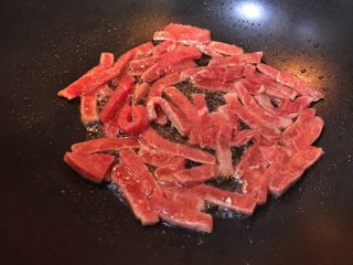 6、超满足便当（14）,放入牛肉片