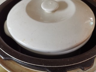 10、冬至美食～当归生姜羊肉汤,入高压锅炖二十分钟