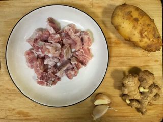 2、超满足便当(6),排骨洗净