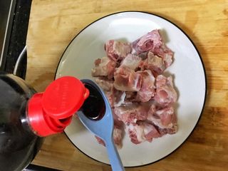 4、超满足便当(6),排骨放入生抽一勺半