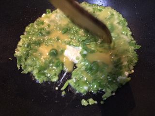 15、超满足便当(6),稍微凝固 翻炒