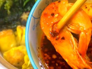 14、三鲜锅,沾上蘸汁口感层次更丰富