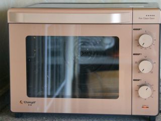 13、抹茶漩涡蛋糕,13．	长帝烤箱180度预热。选热风模式。