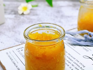 15、自制零添加菠萝酱,一次吃不完，放入消毒的玻璃瓶中，密封好，冰箱冷藏保存。