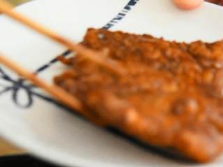 8、葱烤大排—本帮经典，一块根本不过瘾,盛出备用。