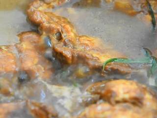 12、葱烤大排—本帮经典，一块根本不过瘾,大火收汁即可。