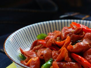 13、#辣味#麻辣肥肠,麻辣、下饭的小酒菜 