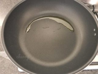 19、吃豆腐~豆子与豆腐的碰撞,另起炉灶,开大火,在锅中倒入少许橄榄油,