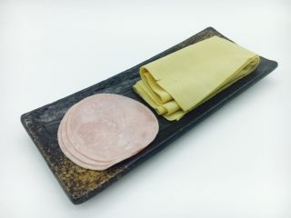 2、丝瓜煮干丝,主要食材：干丝  火腿