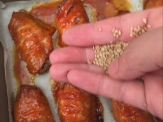 10、【吮指鸡翅】舌尖上的美味儿,撒芝麻