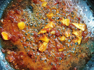 9、春笋回锅肉,炒出红油