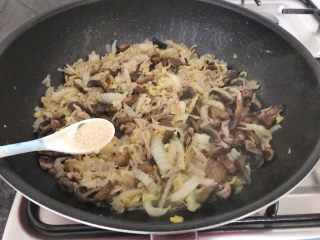 25、早餐+咸味春卷,一小勺糖，