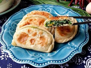 18、韭菜盒子,好香好香的韭菜盒子上桌咯