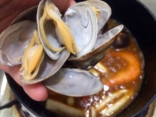 21、冬阴功海鲜汤or火锅,加入花甲