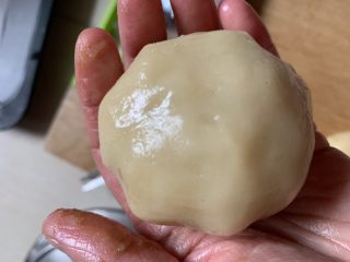 14、美味的豆沙月饼,整形