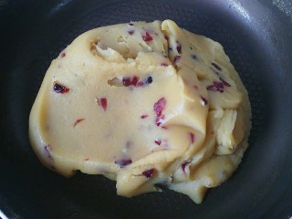 12、蔓越莓绿豆馅月饼（内附馅料做法）,这是炒好的蔓越莓绿豆馅，光滑细腻。