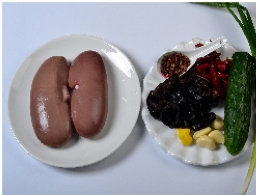 1、油淋腰花,准备好主材料,洗净黄瓜香葱。