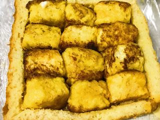 7、土司还可以这样吃,码在土司槽中。