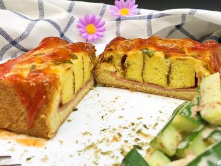 12、土司还可以这样吃,中间切开，断层很清晰。