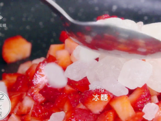 3、自制草莓酱，把春天的味道封存起来~,加25g冰糖