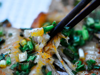 13、烤鱼,鱼肉很嫩。