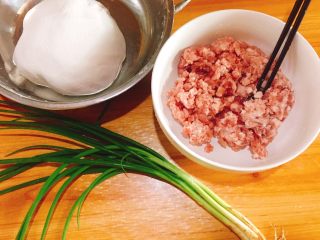1、家乡美食+汤煮元宵,食材准备