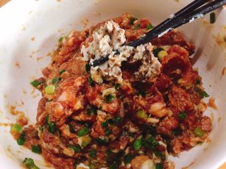 6、家乡美食+汤煮元宵,加入香葱葱头油