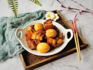 18、冬至美食 红烧肉卤蛋,蛋香肉香  香气四溢