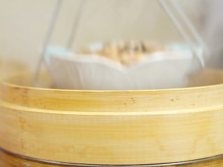 23、米饭天敌——从打米粉开始的一碗鲜香粉蒸肉,放入蒸笼