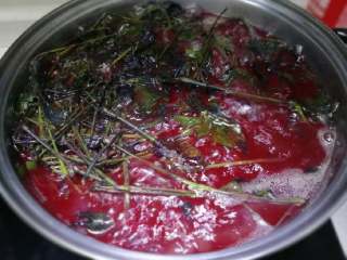 10、五彩饭,开大火煮出色