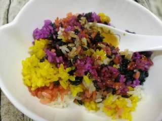 29、五彩饭,我还喜欢配蜂蜜或熬的玫瑰红糖浆