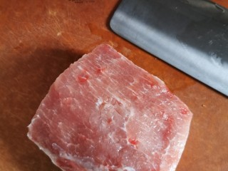 1、茄汁猪扒【酸甜可口，肉质嫩滑，百吃不厌】,选猪瘦肉，猪脊肉最好。